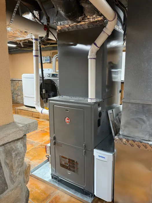 Rheem gas furnace with AprilAire air treatment