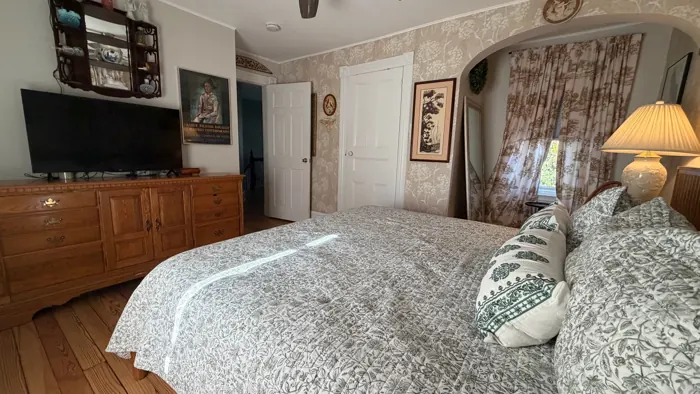 Primary bedroom, second view